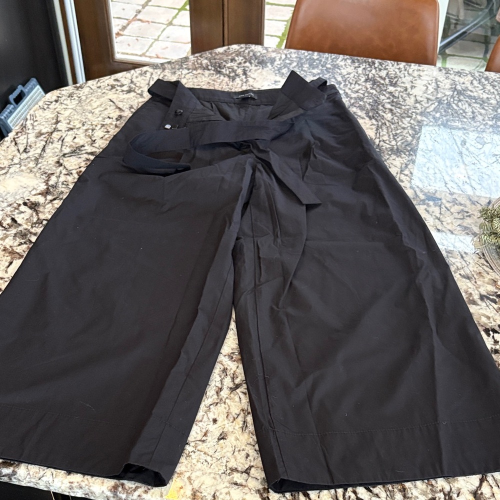 Ann Taylor Black Wide-Leg Crop Pant - NWOT